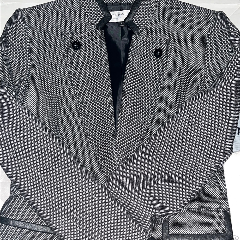 Tahari Black & White Textured Men's Blazer (SZ. 4)